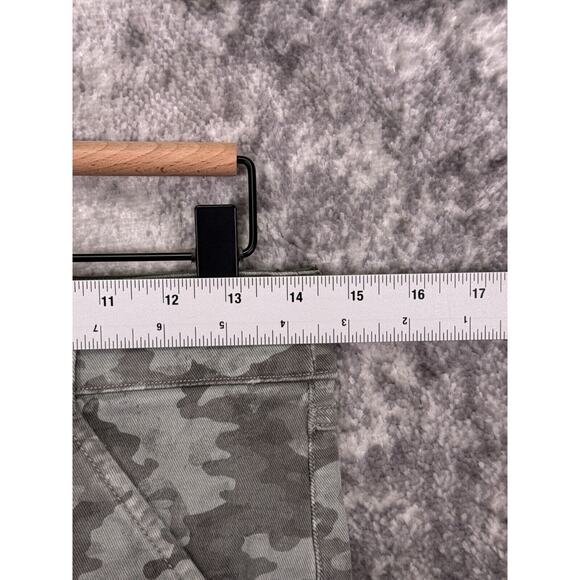 SPANX Pants Large Womens Stretch Twill Cargo Green Camo - Picture 3 of 6